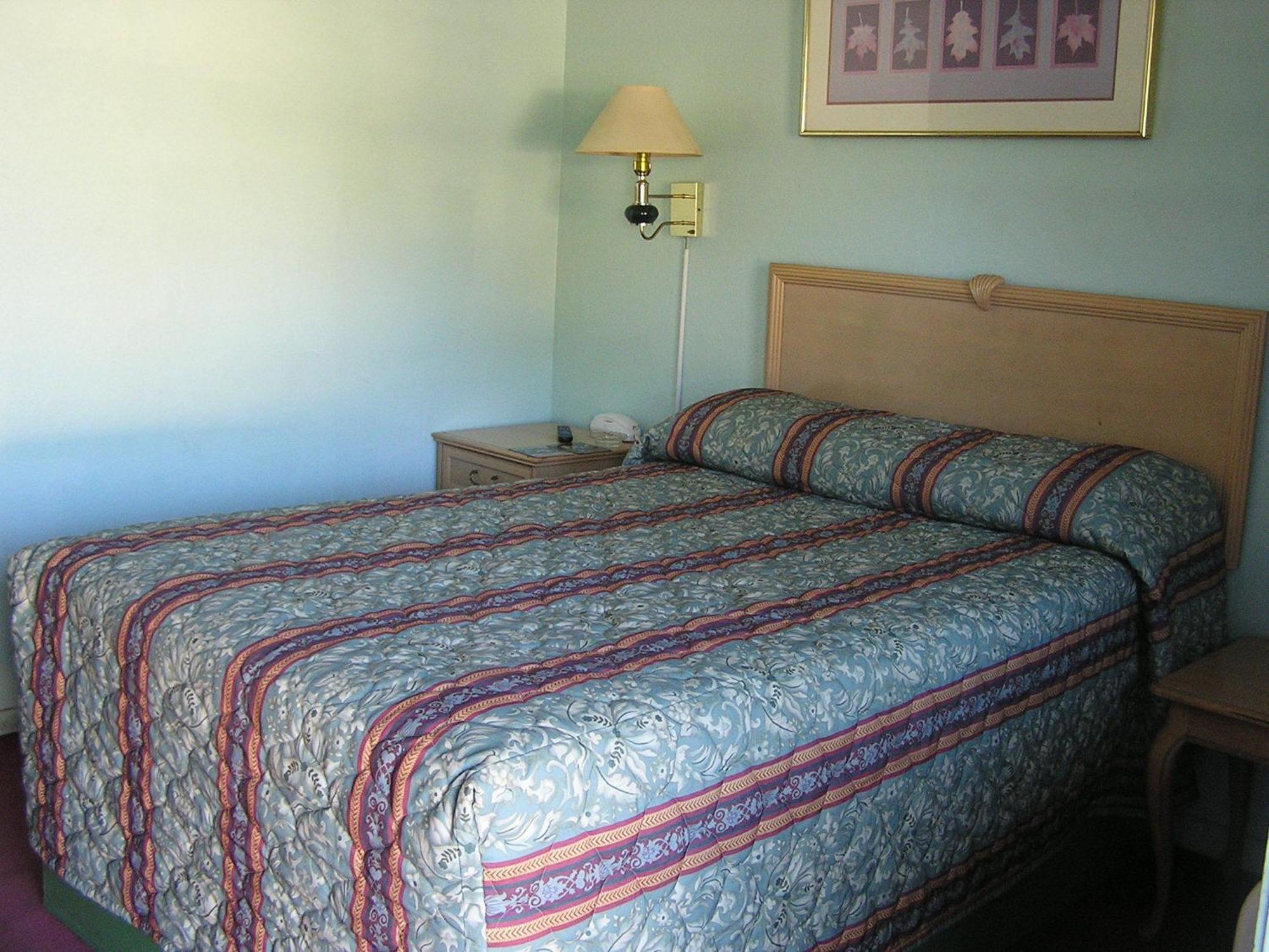 American Inn Motel Many Экстерьер фото